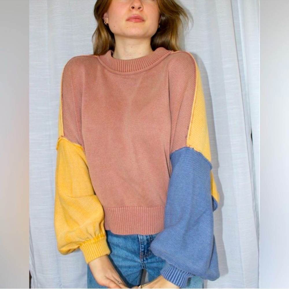 Urban Outfitters Knit Color Block Sweater Size Small